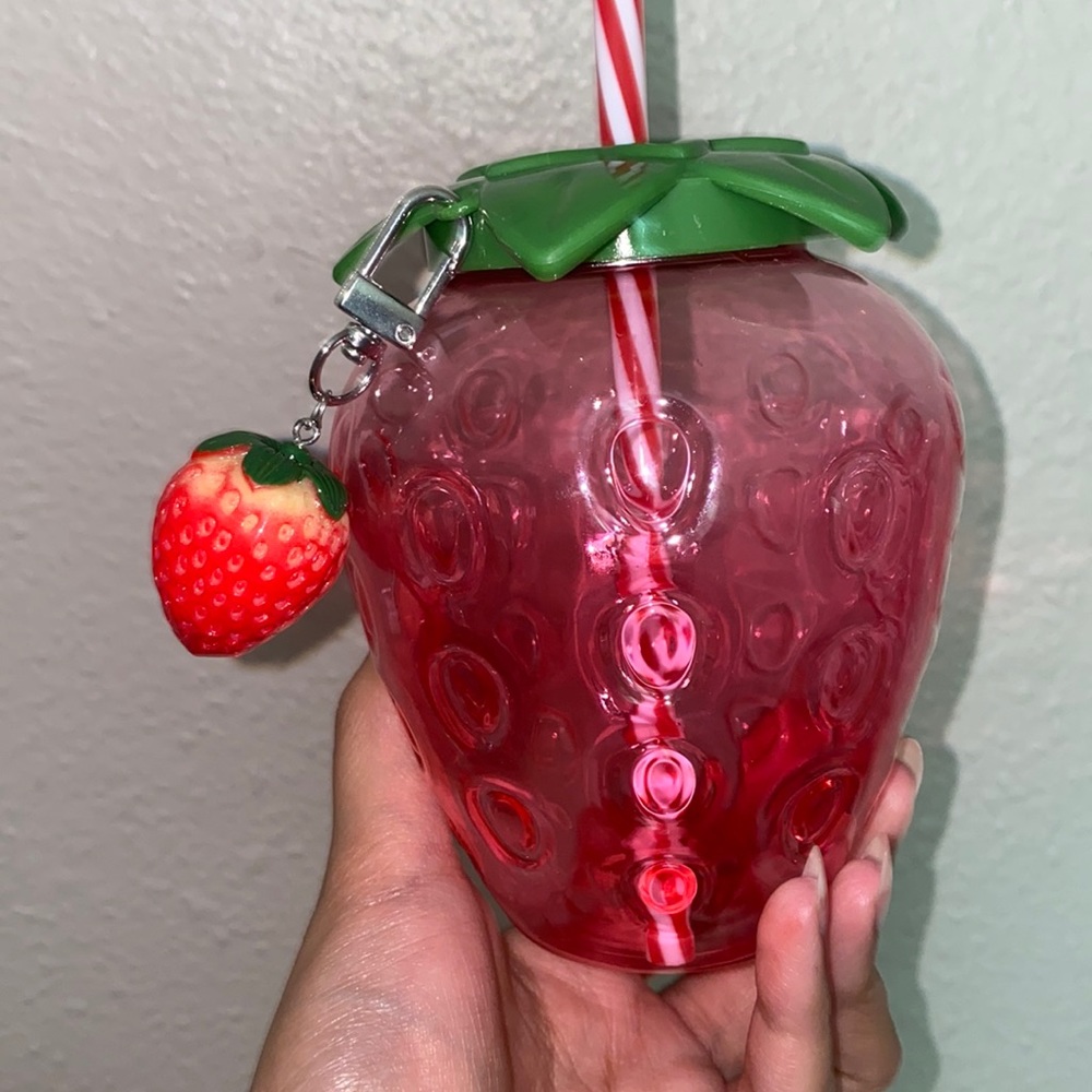 Strawberry cups